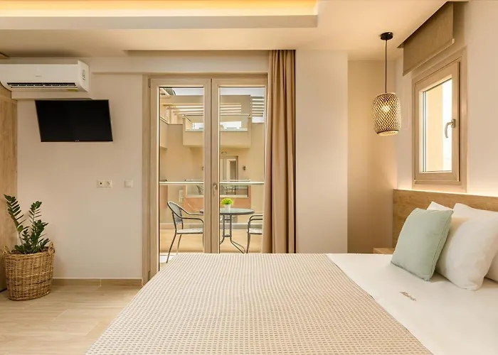 Makris Luxury מלון דירות