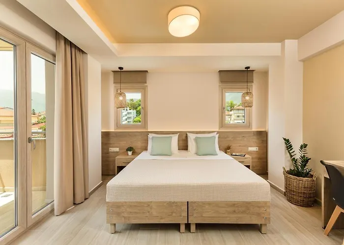 Makris Luxury 4*