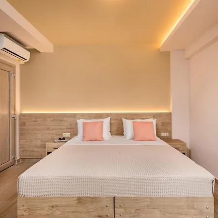 Makris Luxury 4* ليبتوكاريا