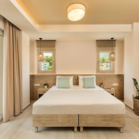 Makris Luxury 4*