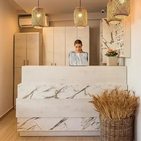 Makris Luxury