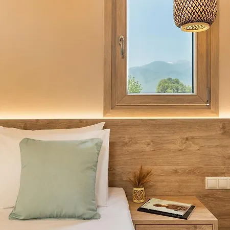 Makris Luxury 아파트호텔 렙토카리아